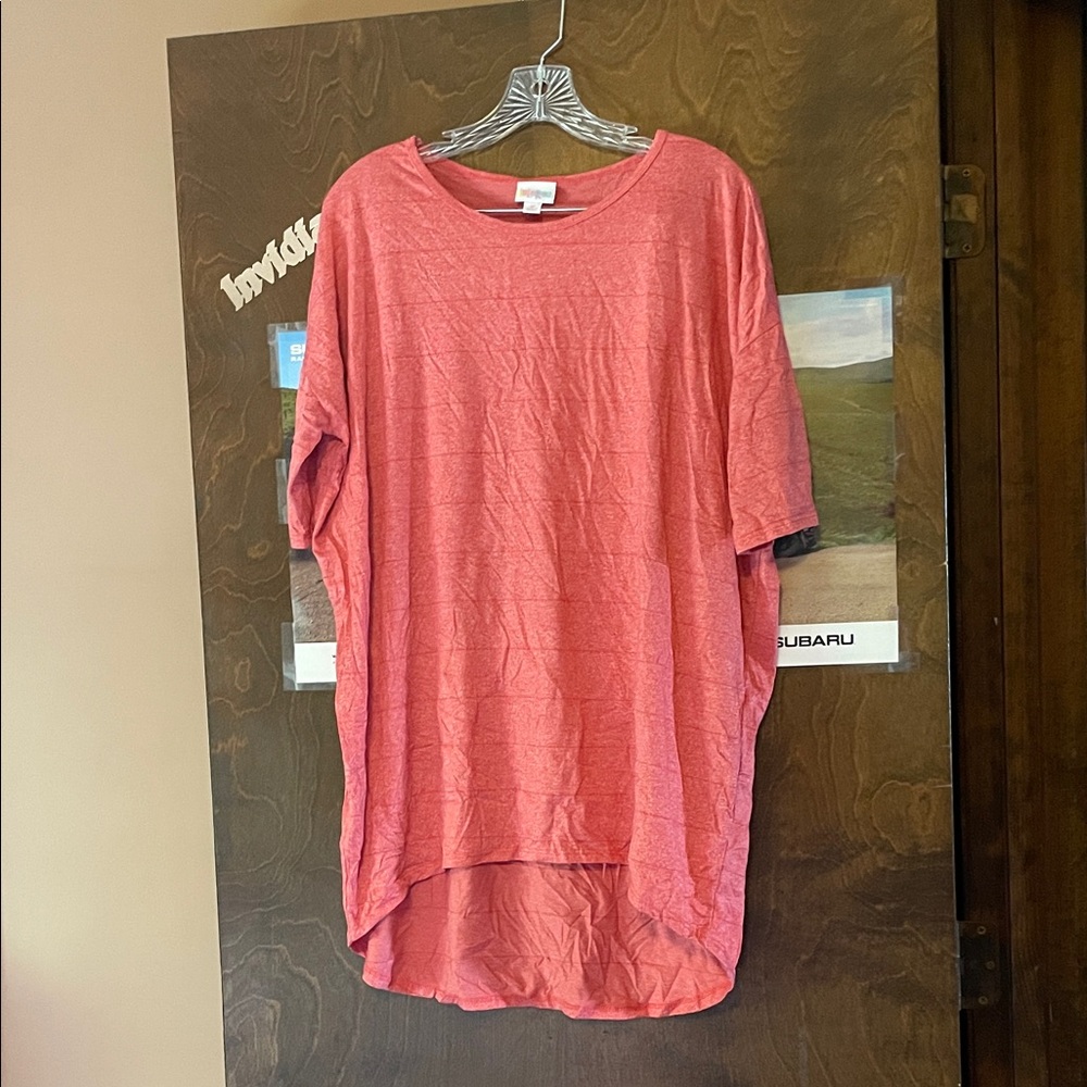 LuLaRoe Coral Top